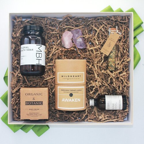 earth love | mum to be gifts | luxe mum to be gifts
